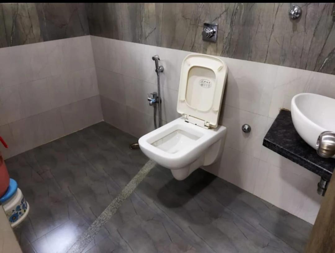 Hotel Laxmi Residency Lonavala Kültér fotó