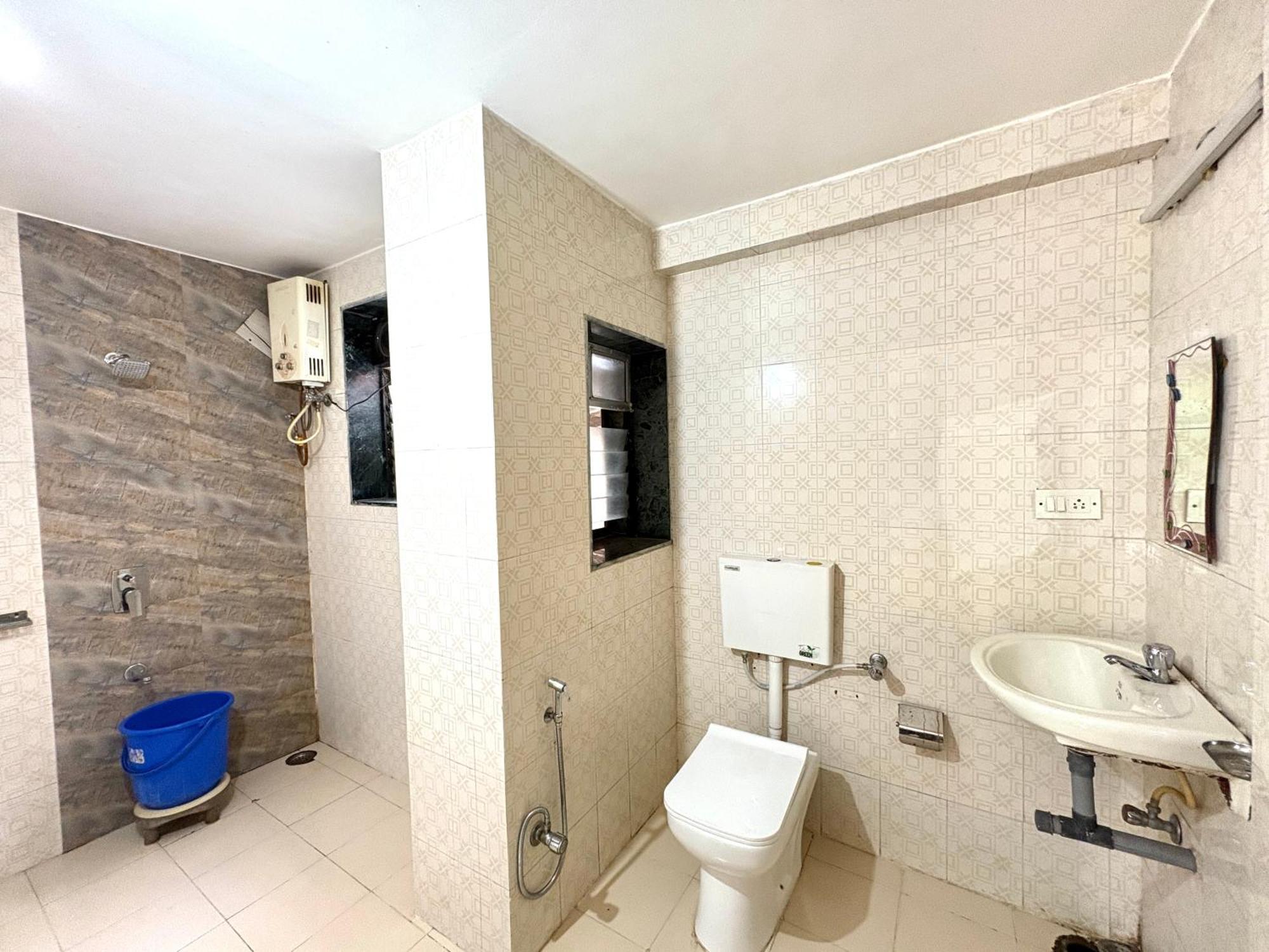 Hotel Laxmi Residency Lonavala Kültér fotó