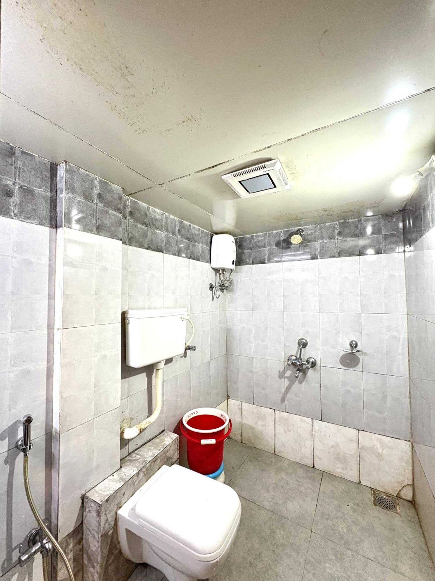Hotel Laxmi Residency Lonavala Kültér fotó